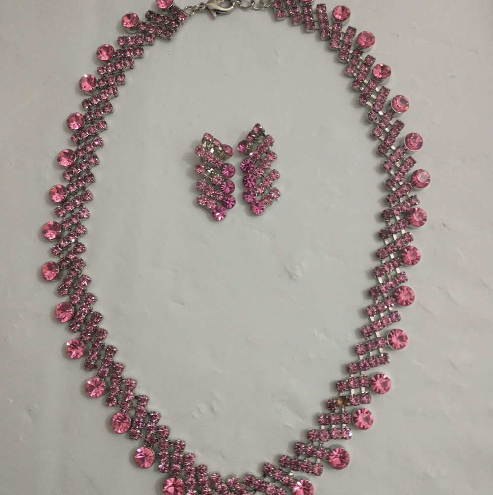 Vintage Mauve Pink Rhinestone Necklace and Earring (Pierce) Set
